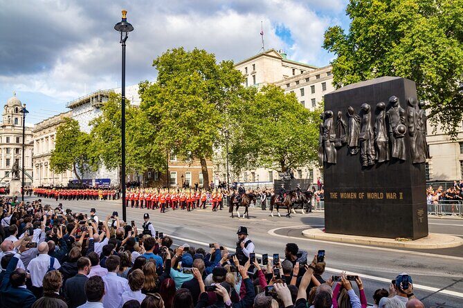 Queen Elizabeth II Private Walking Tour of London - The Sum Up
