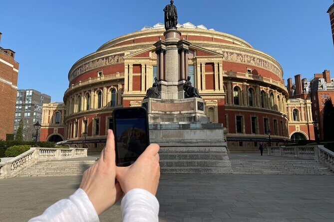 Queen Highlights Walking Tour of London - Authenticity and Experience