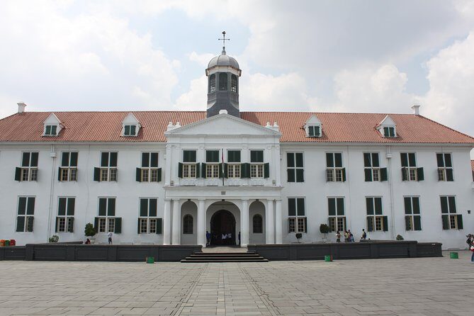 Queen of the East (Old Batavia) Walking Tour - Discover Jakarta’s Old Batavia with the Queen of the East Walking Tour