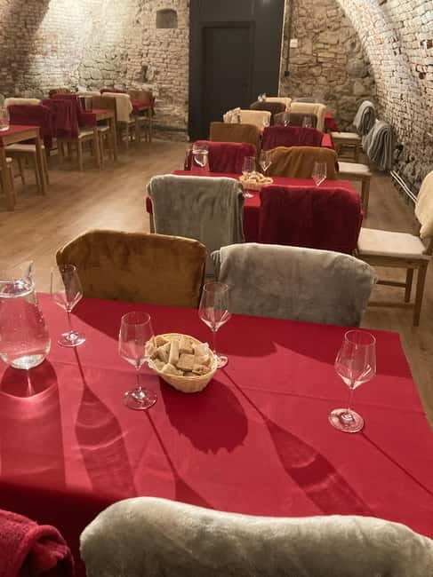 Quick Wine Tasting in Michalská - A Deep Dive into the Experience