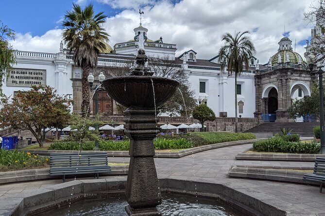 Quito Full Day Private Tour: Plazas, Churches, Teleférico and the Equator - FAQ