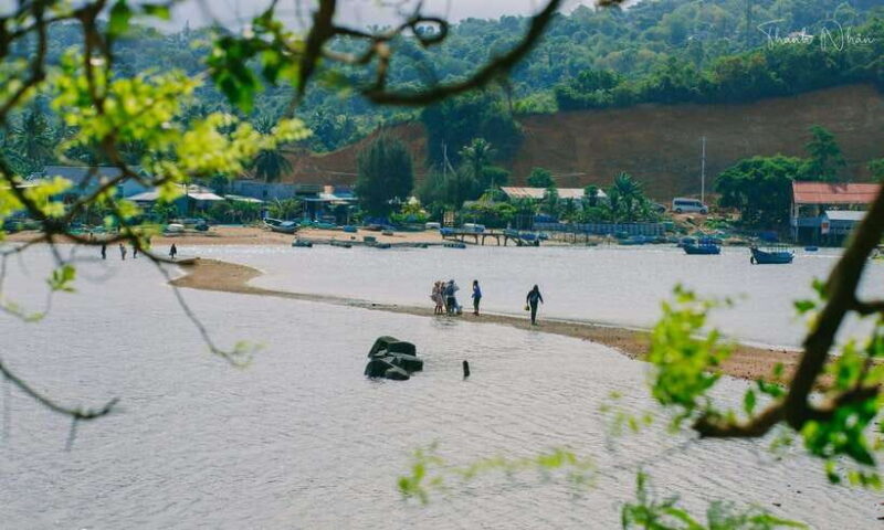 Quy Nhon Tour: Nhat Tu Son Island, Hoa Bay Beach, Sand Dunes - An in-depth look at what awaits you