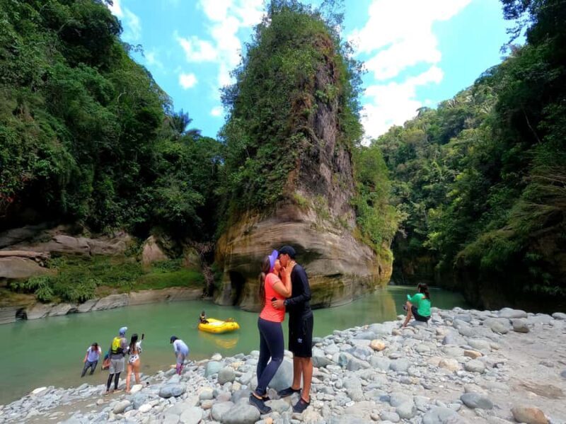 RAFTING ADVENTURE ON THE GUEJAR RIVER CANYON IN COLOMBIA - Key Points