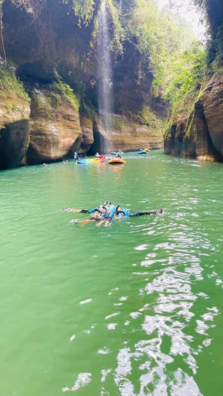 RAFTING ADVENTURE ON THE GUEJAR RIVER CANYON IN COLOMBIA - A Detailed Look at the Guejar River Canyon Rafting Tour