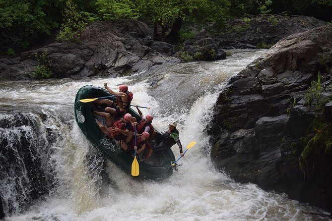 Rafting Class III and IV in Tenorio River from Playa Hermosa - Experience the Adrenaline Rush of Rafting on the Tenorio River
