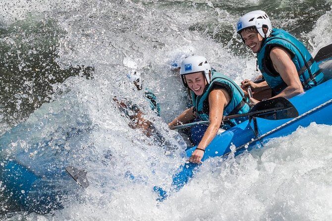 Rafting in Gallego River - Spain, Murillo de Gallego - UR Pirineos - Exploring the Adventure of Rafting in Gallego River, Murillo de Gallego