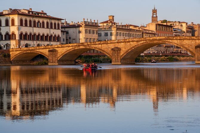 Rafting on the Arno River in Florence under the Arches of Pontevecchio - Key Points