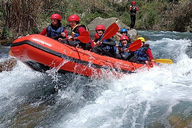 Rafting white water in Montanejos 1h Valencia - An In-Depth Look at the Montanejos White Water Rafting Experience
