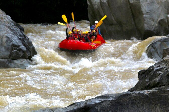 RAFTING with exciting rapids from MEDELLÍN - Key Points