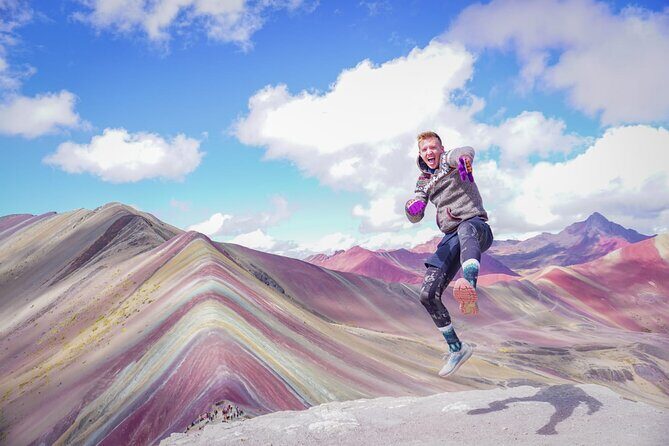 Rainbow Mountain Full-Day Tour from Cusco with Small Group - Pickup and Journey to Rainbow Mountain
