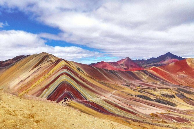 Rainbow Mountain - Group Service - An In-Depth Look at the Rainbow Mountain Group Tour