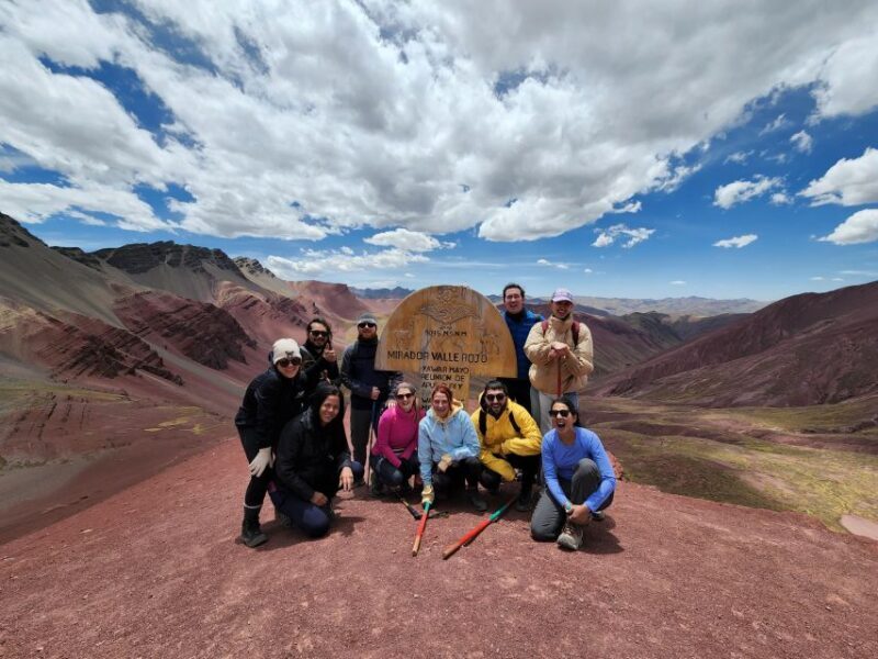 Rainbow Mountain Tour and optional visit to the Red Valley - Descending and Scenic Photography