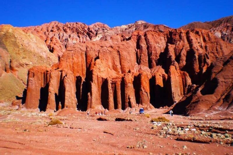 Rainbow Valley: A journey of colors and natural wonders - An in-depth look at the Rainbow Valley tour