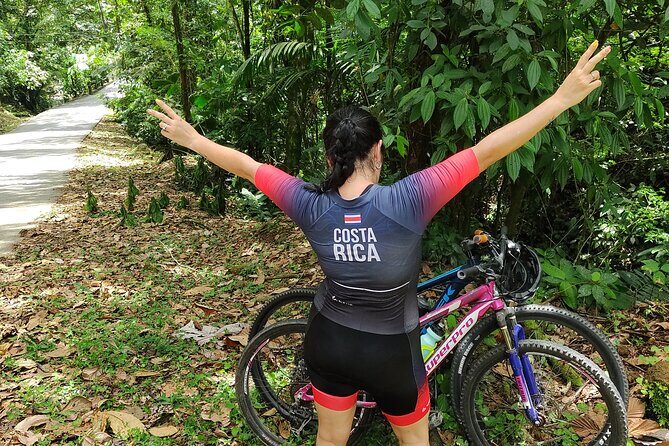 Rainforest Bike Tour in La Fortuna - Key Points