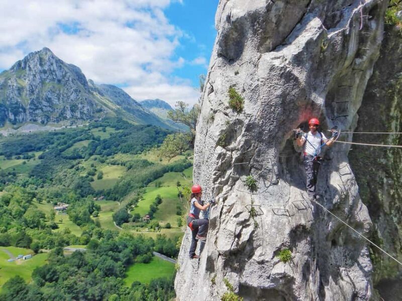 RAMALES DE LA VICTORIA, CANTABRIA: VIA FERRATA OF CALIZ, INITIATION - RAMALES DE LA VICTORIA, CANTABRIA: VIA FERRATA OF CALIZ, INITIATION