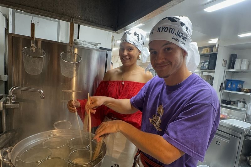 Ramen Broth Class by Michelin Guide Shop & Custom Chopsticks - What makes this ramen class worth considering