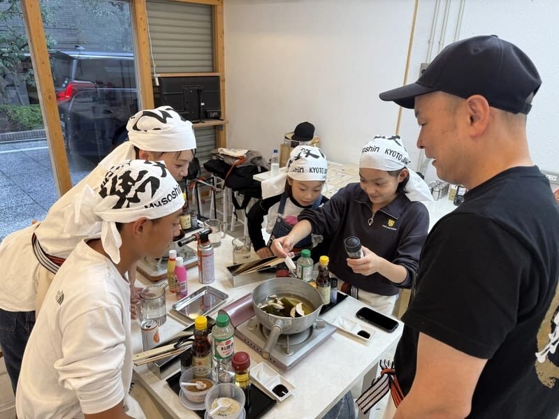 Ramen Cooking, Bowl Painting & Broth Making Workshop in Kyoto - Who should book this workshop?