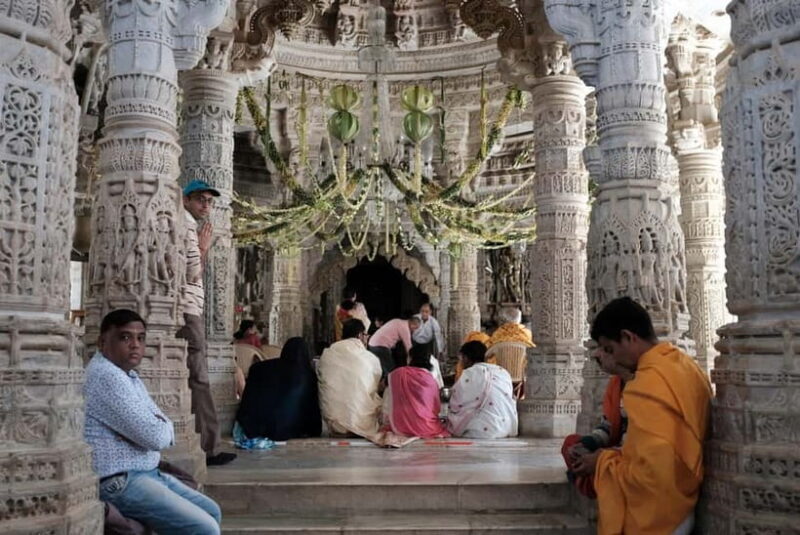 Ranakpur Temple Tour with Jodhpur Drop from Udaipur - Key Points
