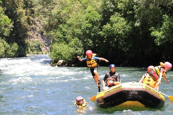 Rangitaiki River White Water Scenic Rafting from Rotorua - Rangitaiki River White Water Scenic Rafting from Rotorua: A Balanced Look at a Family-Friendly Adventure