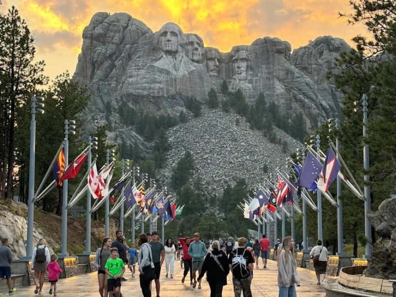 Rapid City: Black Hills Tour with Monument Tour - Rapid City: Black Hills Tour with Monument Tour