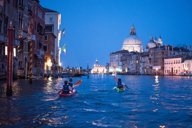 Real Venetian Kayak - Tour of Venice Canals with a local guide - Key Points