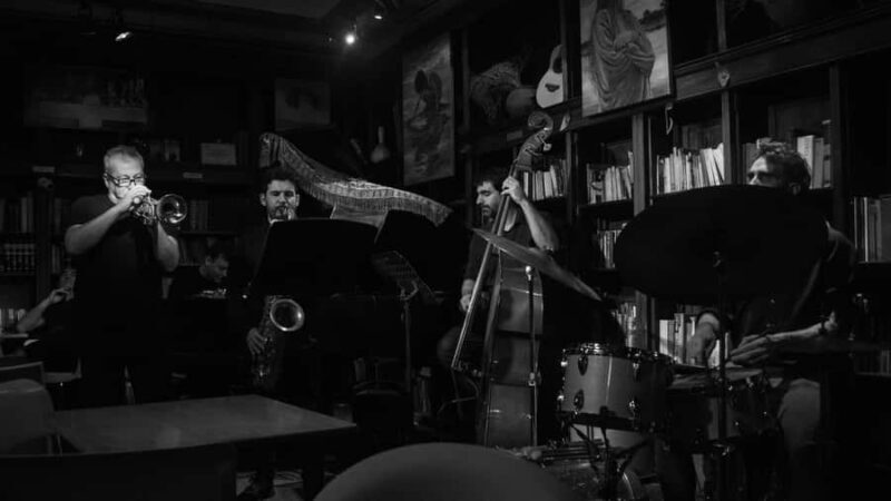 Recoleta Walking Tour and Live Jazz Show - FAQs