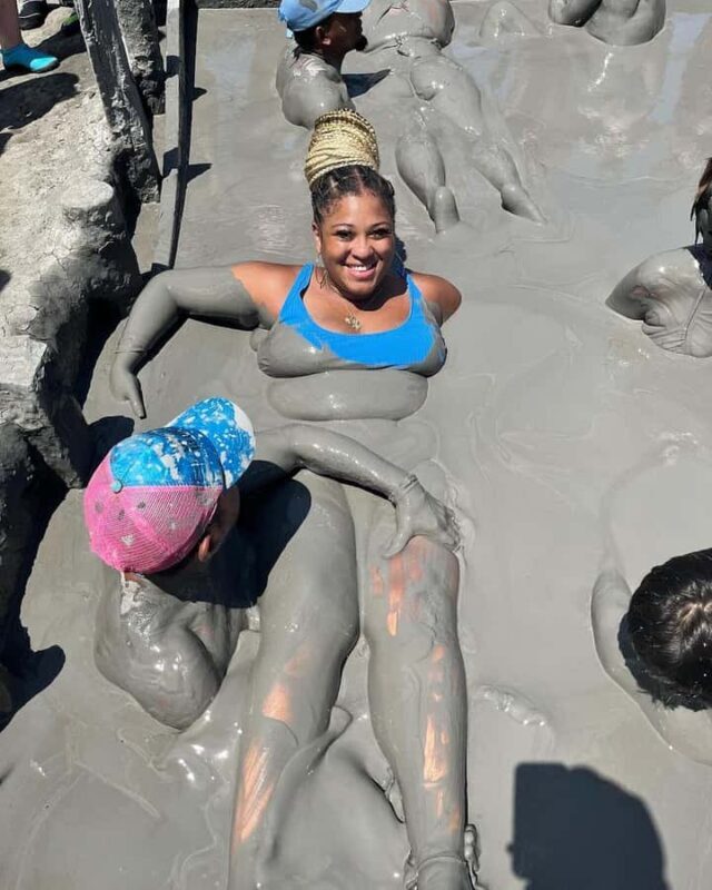 Recorrido hacia el Volcán de Lodo en Cartagena con Almuerzo - A Closer Look at the Experience