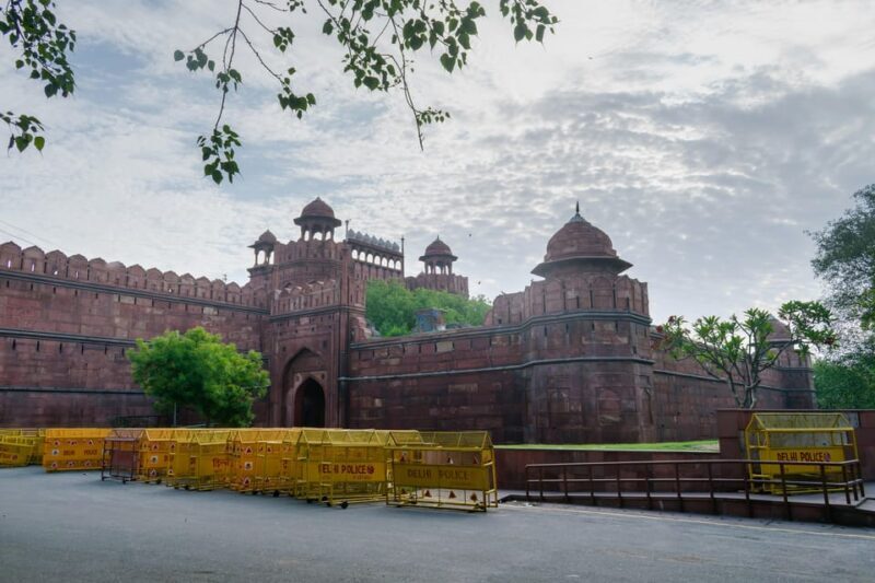 Red Fort Sound and light show with Old Delhi Walking tour - FAQs