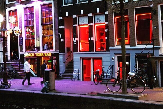 Red Light District Primetime Private Tour for 18+ Only - Who Is This Tour Best For?