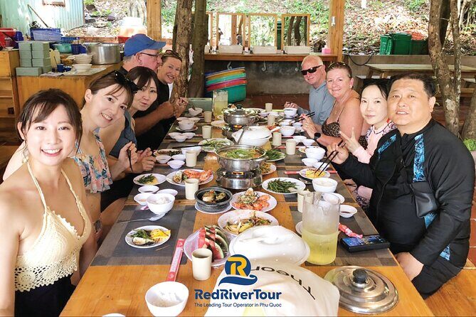 RED RIVER TOUR (Share tour): 4 ISLANDS TOUR BY SPEEBOAT - Exploring the Itinerary in Detail