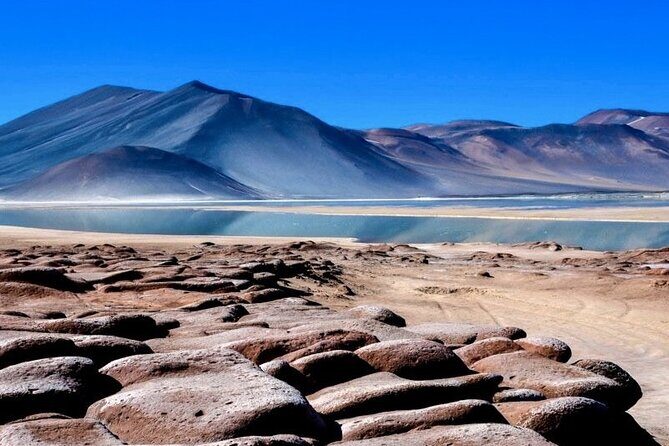Red Stones + Altiplánica Lagoons - In-Depth Review of the Red Stones + Altiplánica Lagoons Tour