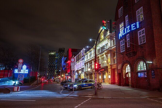Reeperbahn  Lust & Laster und ne Menge Zaster - Visiting Historic Landmarks and Notorious Spots