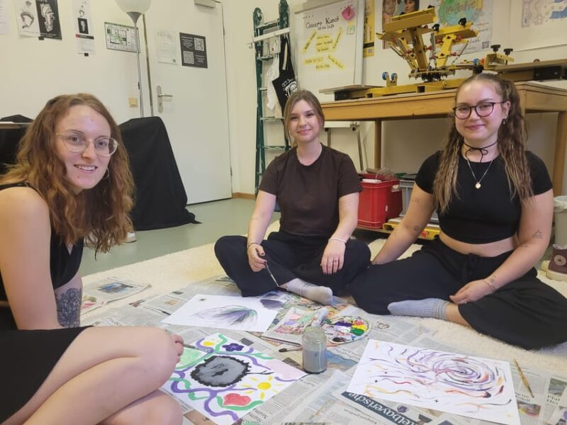 Regensburg: Intuitive painting incl. meditation - Key Points