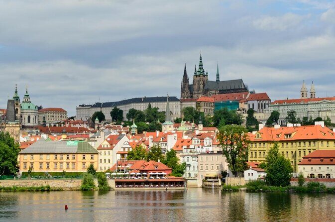 Regensburg to Prague Private Transfer - Regensburg to Prague Private Transfer: A Comfortable and Convenient Journey