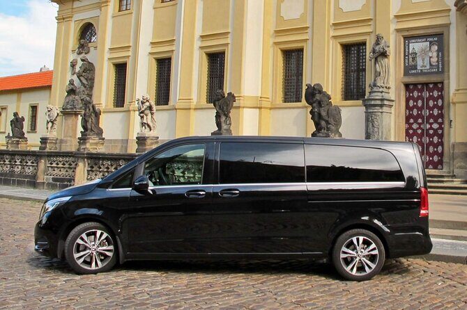 Regensburg to Prague Private Transfer - Key Points