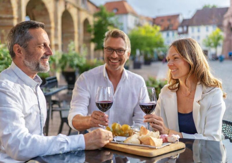 Regensburg: walking tour with italian wines and food tasting - Key Points