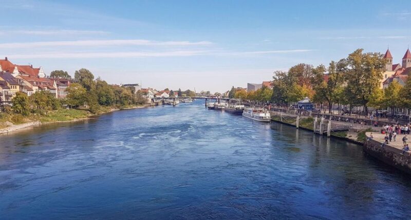 Regensburg: walking tour with italian wines and food tasting - FAQ