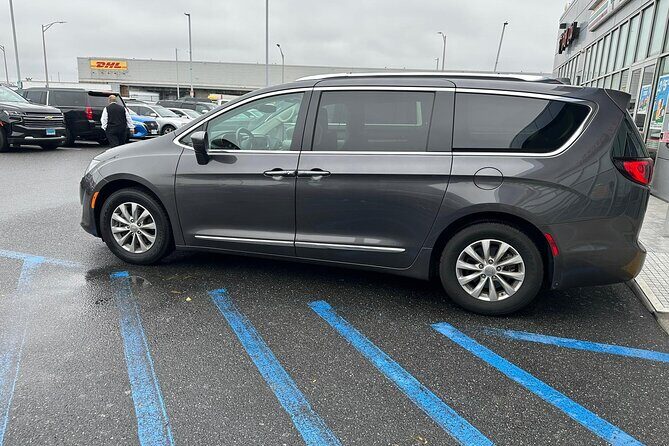 Regina Airport (YQR) to Moose Jaw - Arrival Private Transfer - In-Depth Review: Regina Airport to Moose Jaw - Private Transfer Experience