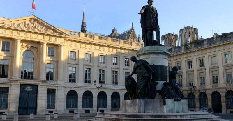 Reims : city-center discovery tour and champagne tasting - Why This Tour Works for You