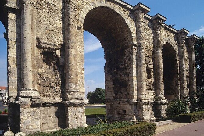 Reims Scavenger Hunt and Highlights Self-Guided Tour - Fully Exploring Reims with Your Phone