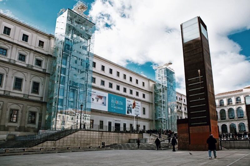 Reina Sofia Museum Guided Tour Semi-Private 6ppl Max - FAQs