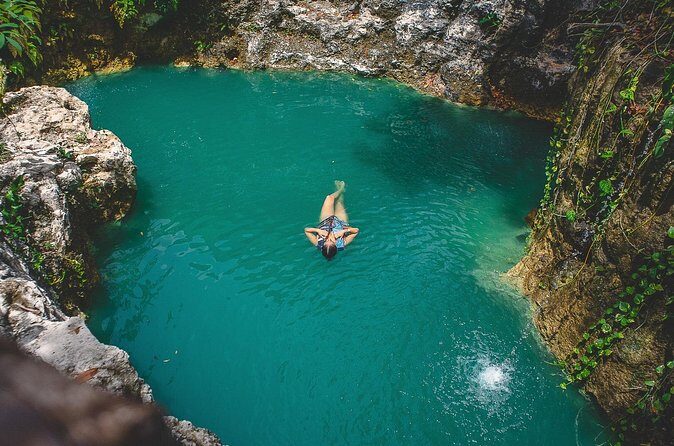 Relaxation activity in two cenotes with food included. - FAQ