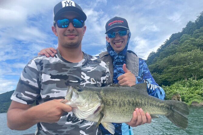 Relaxed 4-hour bass fishing experience at Lake Biwa for 2 People - The Value of a 4-Hour Fishing Trip