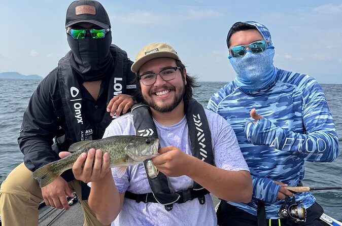 Relaxed 4 hour bass fishing experience at Lake Biwa for 3 people - Transportation and Practicalities