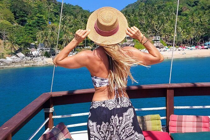 Relaxing Day with Snorkeling - Away From The Crowds - The Sum Up