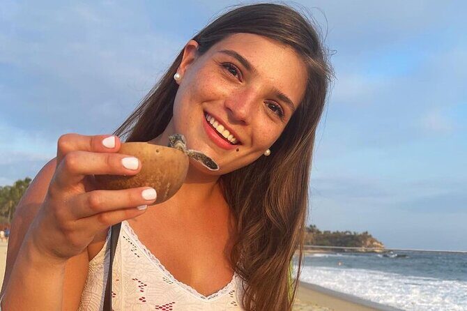 Release of Sea Turtles at Sunset - An Authentic Encounter with Nature in Puerto Escondido