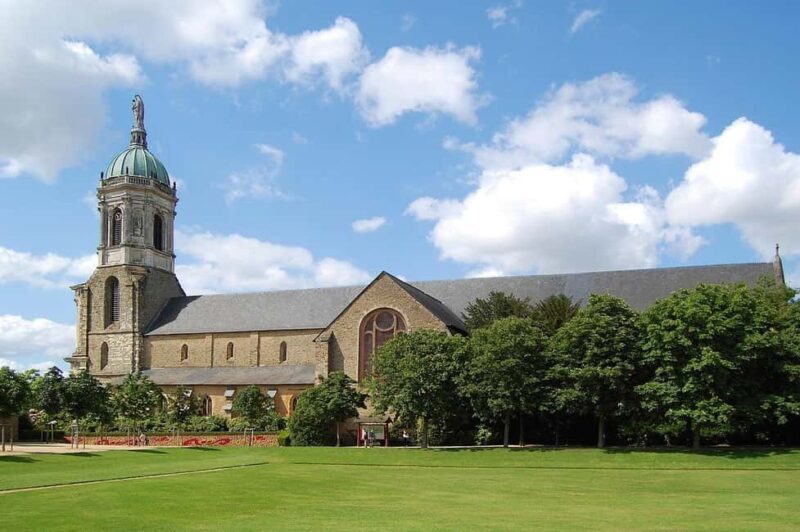 Rennes: Legends and Myths Walking Tour - Key Points