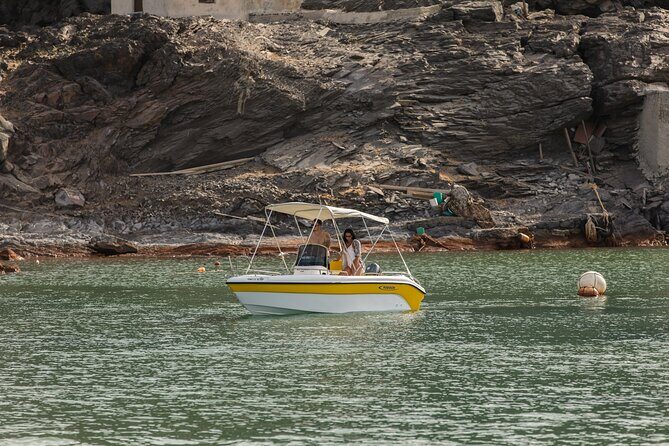 Rent a Boat Without a License in Santorini - Exploring Santorini by Self-Drive Boat: A Detailed Review