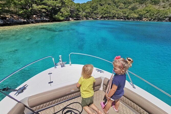 Rent a luxury speed boat for great fun on this Elaphiti Islands tour - Introduction: The Allure of a Private Speedboat Adventure