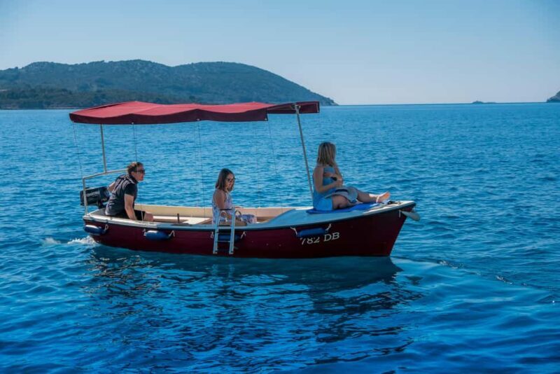Rent a small boat without skipper - explore the islands - Cost and Value